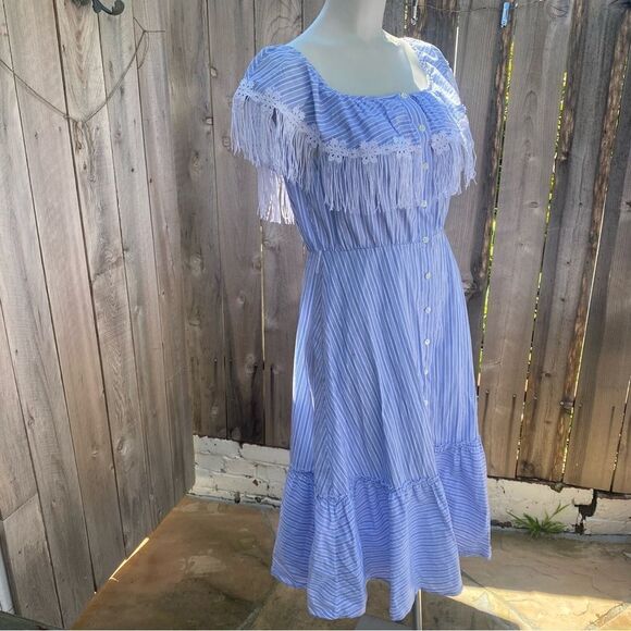 Uterque striped midi dress with lace and fringe design - Picture 3 of 13